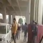 शिव विहार मेट्रो के नीचे शराब पीते है शराबी :स्थानीय लोग परेशान