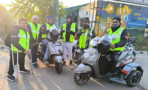 आमिर सिद्दीकी द्वारा विश्व की सबसे लम्बी 6000 किमी संगति यात्रा रेट्रोफिटेड स्कूटी से की गई।