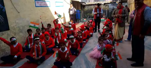 Republic Day 2025: बड़ी धूमधाम के साथ बनाया गया 76 वां गणतंत्र दिवस ।