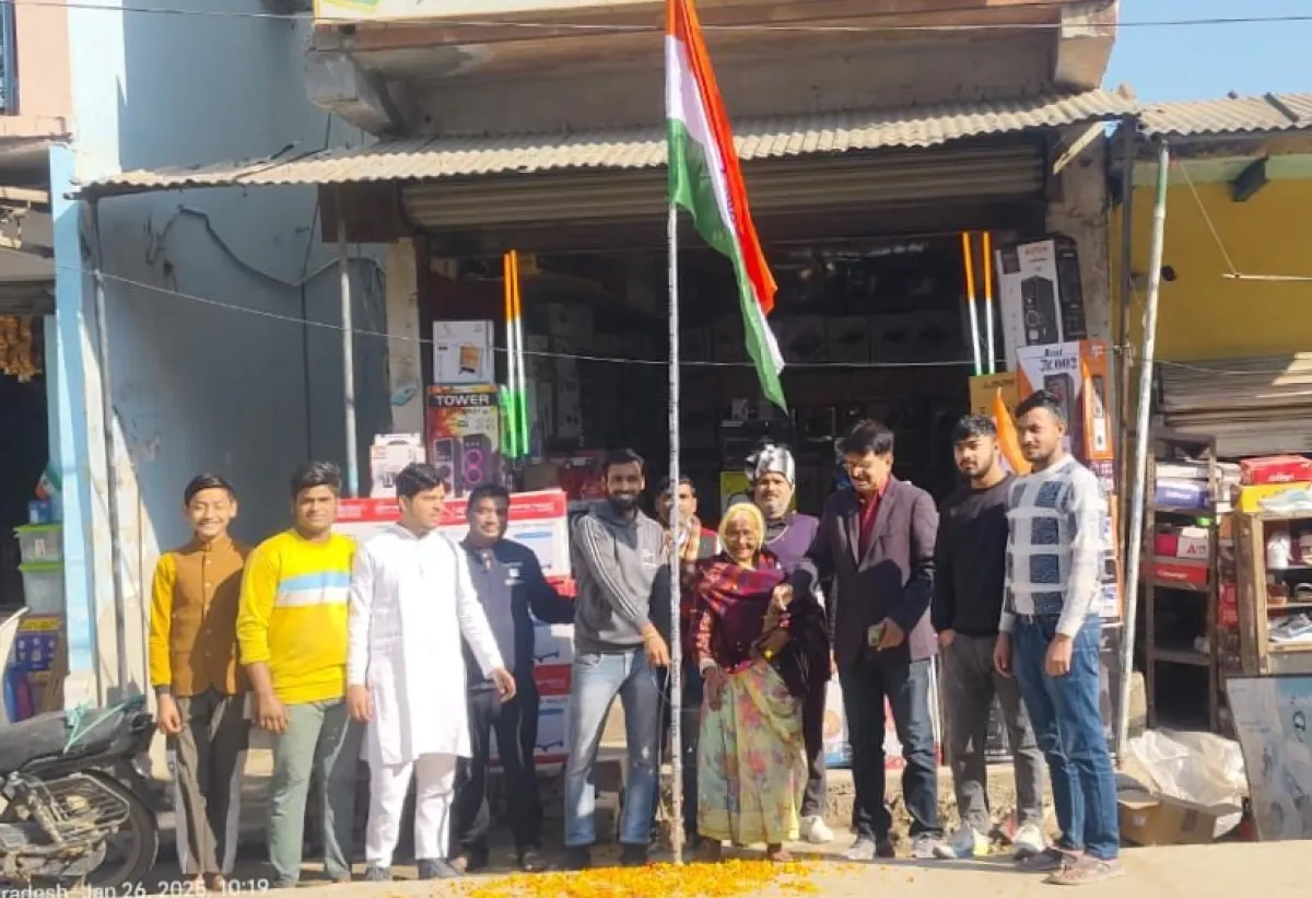 कस्बा चंडौस के व्यापारियों ने उत्साह व उमंग के साथ मनाया  76 वां गणतंत्र दिवस