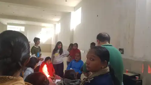 राधा कृष्ण मंदिर में लगा शिविर, 100 से अधिक लोगों ने उठाया लाभ