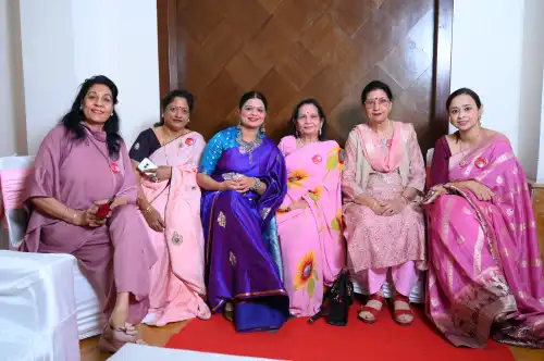 रितु डांस एंड फिटनेस एकेडमी द्वारा अंतरराष्ट्रीय महिला दिवस पर गुरुग्राम में महिलाओं को किया गया सम्मानित