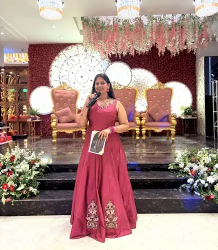 Delhi NCR’s Star Anchor Bhoomika Choudhary: From Classroom Mic to National Spotlight