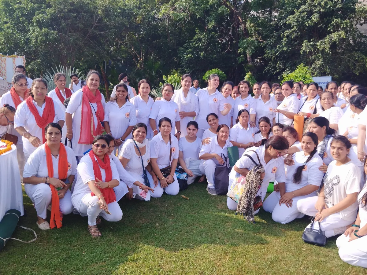 योग विज्ञान एवं मानव कल्याण ट्रस्ट ने मनाया 11वां अंतरराष्ट्रीय योग दिवस, 1000 से अधिक लोगों ने लिया भाग