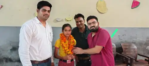 चंडौस की छात्रा का हुआ नवोदय विद्यालय में चयन।