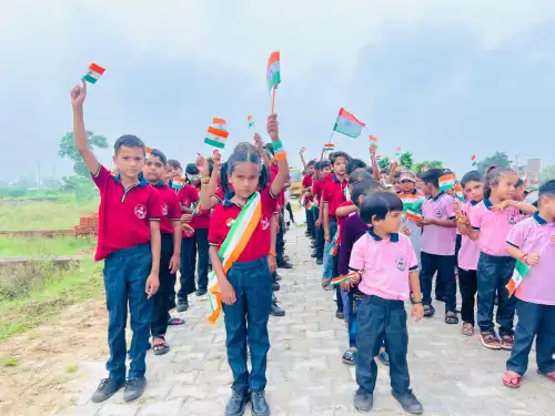 बड़ी धूमधाम के साथ बनाया गया 79 वां स्वतंत्रता दिवस ।