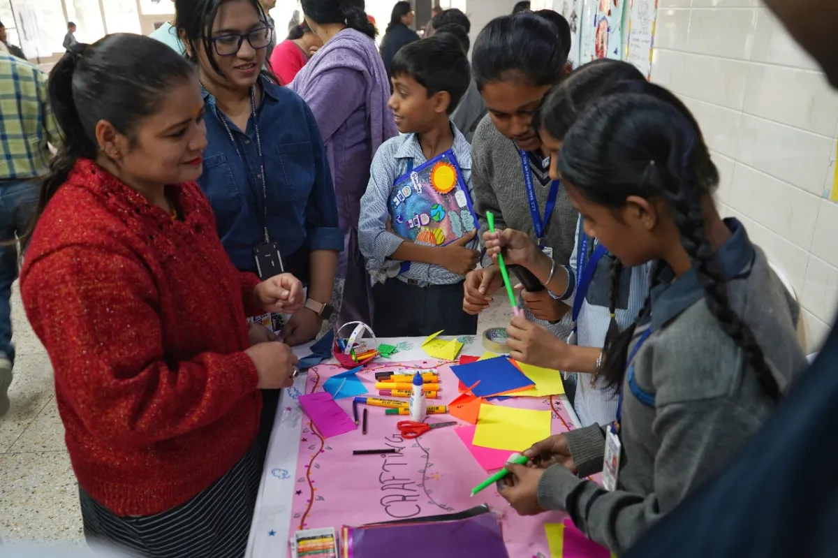 SES बाबा नेभराज स्कूल में English Showcase ने सबको चौंका दिया |