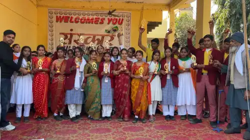 संस्कार चिल्ड्रन एकेडमी में बड़ी धूमधाम से बनाया गया 77वां गणतंत्र दिवस।